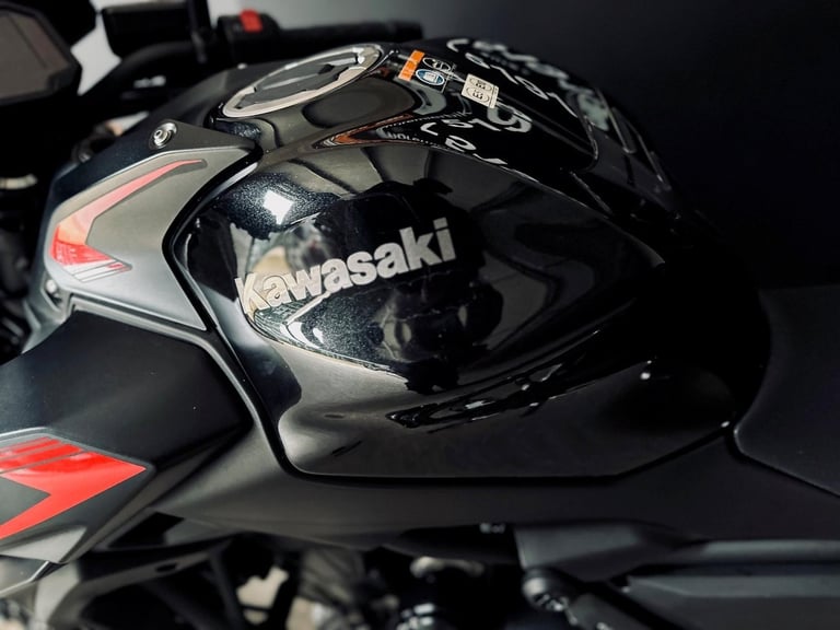 Stunning Low Mileage 2024/24 Kawasaki Z650 Motorcycle