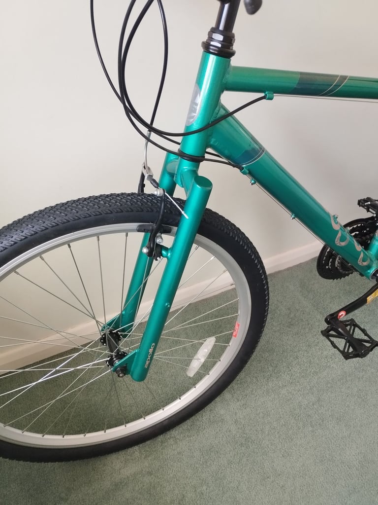 Brand New APOLLO COSMO Hybrid Bike - Unboxed Only. ** NO OFFERS **