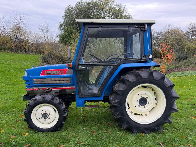ISEKI TA317F 4WD Compact Tractor, Attachments available *** WATCH VIDEO *** 30HP *  Power Steering
