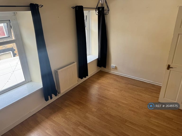 2 bedroom house in Brookdale Street, Neath, SA11 (2 bed) (#2646575)