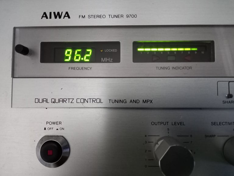 aiwa fm stereo tuner 9700 ready for use 