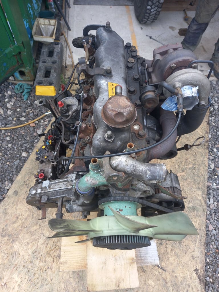 Land rover 2.5 turbo diesel engine 