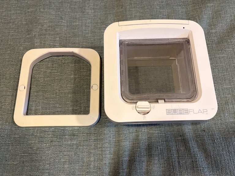 Sureflap Microchip Cat Flap WITH batteries and extender - NO mount