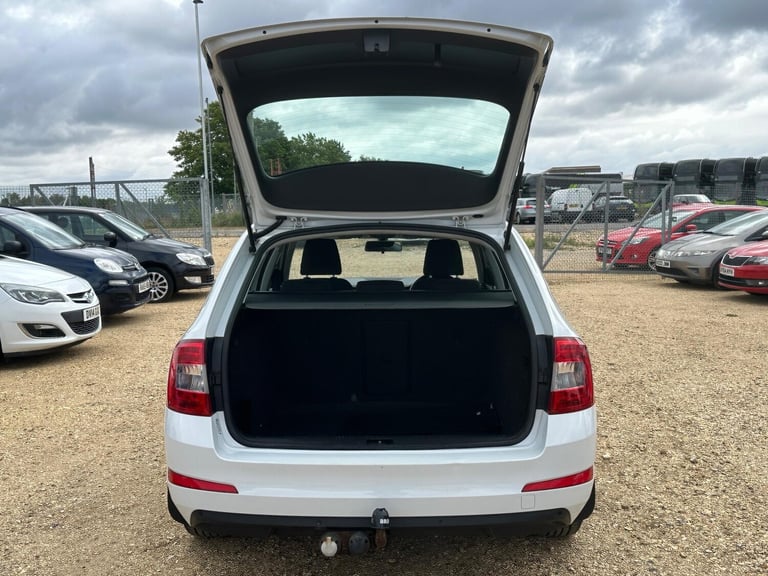 2014 Skoda Octavia 2.0 TDI Tour de France 4WD Euro 5 (s/s) 5dr ESTATE Diesel Manual