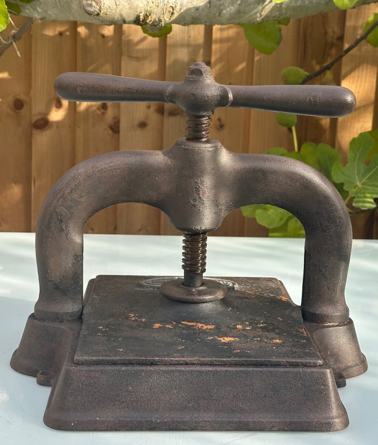 ANTIQUE FRENCH CAST IRON BOOK PRESS, NOTAIRE COPY BINDING PRESS - L CREPIN DOUAI, 1900s - WILL POST!