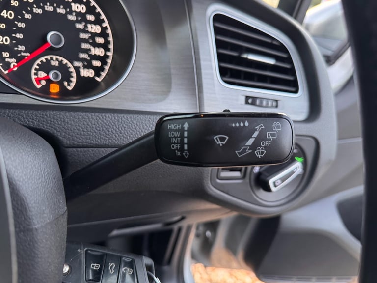 2013 Volkswagen Golf 1.6 TDI 105 SE 5dr HATCHBACK Diesel Manual