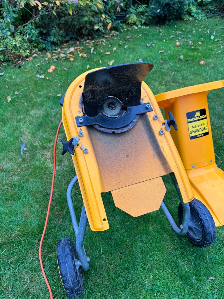 McCulloch MB 241 W Garden Shredder / Mulcher 1400W 240V in Excellent Condit