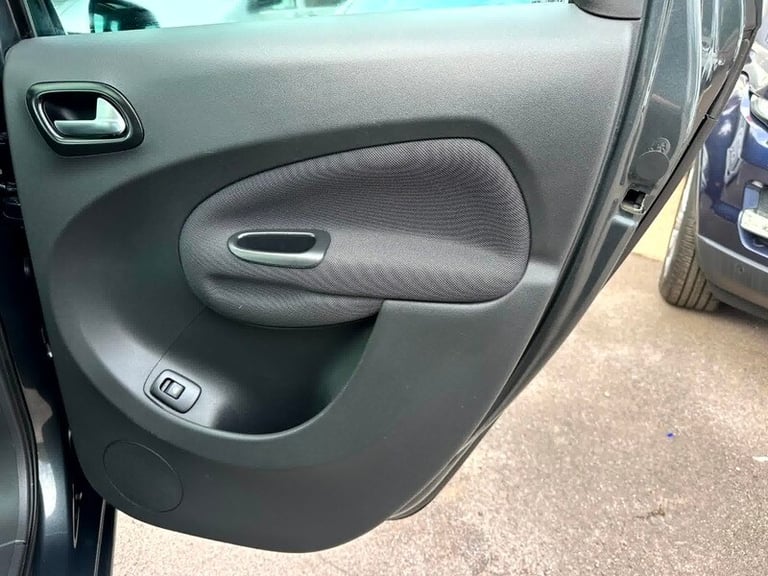 Citroen C3 PURETECH PLATINUM PICASSO-ONLY 60702 MILES, ONLY ?35 ROAD TAX