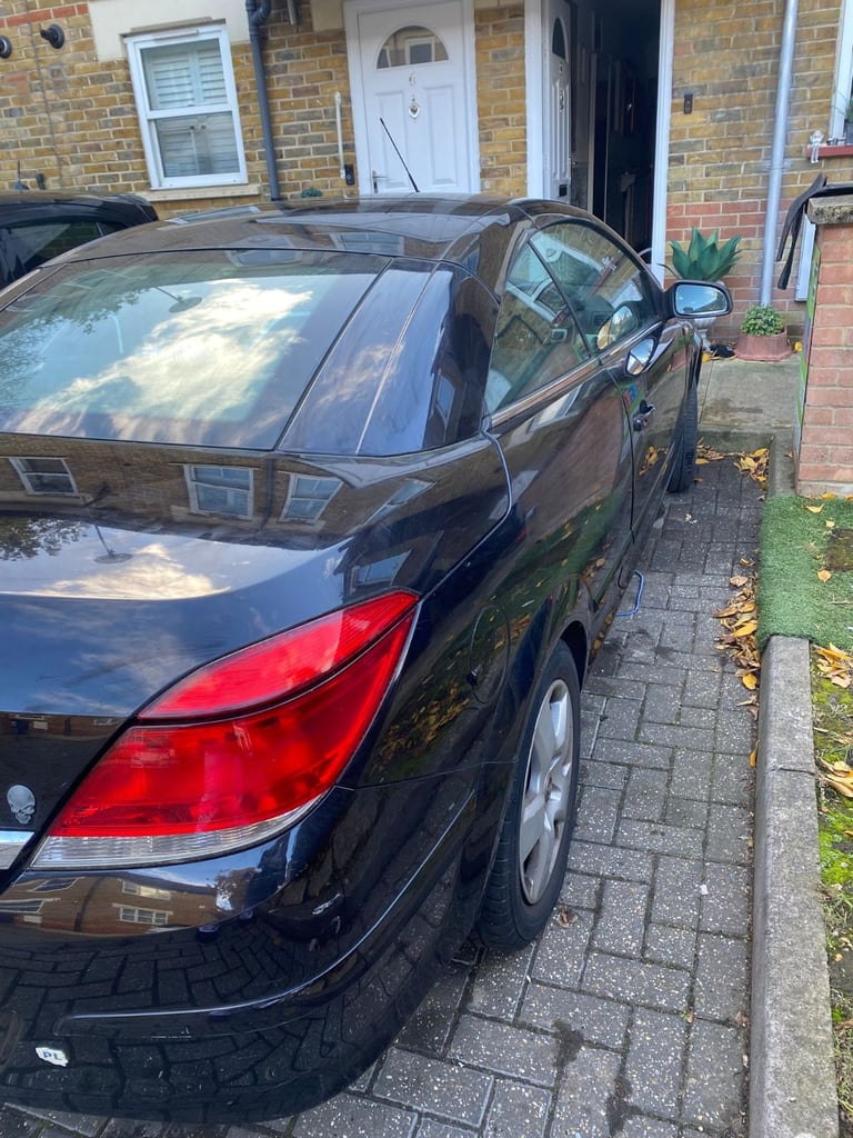 Vauxhall, ASTRA, Convertible, 2009, Manual, 1598 (cc), 3 doors