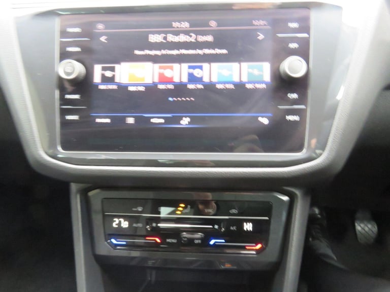 2021 Volkswagen Tiguan 1.5 TSI Life Euro 6 (s/s) 5dr ESTATE Petrol Manual