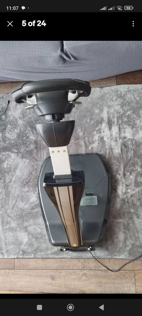 Thrustmaster Ferrari GT Cockpit 458 Italia Xbox 360 Racing Wheel