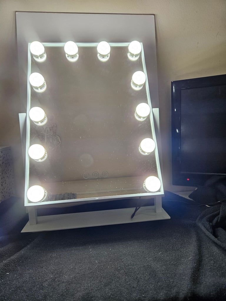 Hollywood Electric Vanity Mirror 