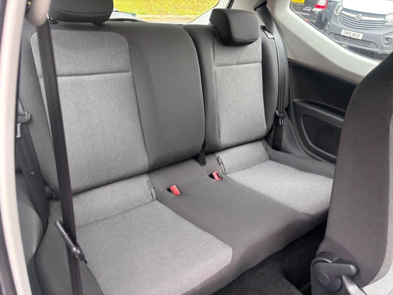 VOLKSWAGEN UP 1.0 Move up! 2014