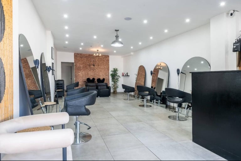 Rent a Chair – Beautiful Salon in Bermondsey SE16