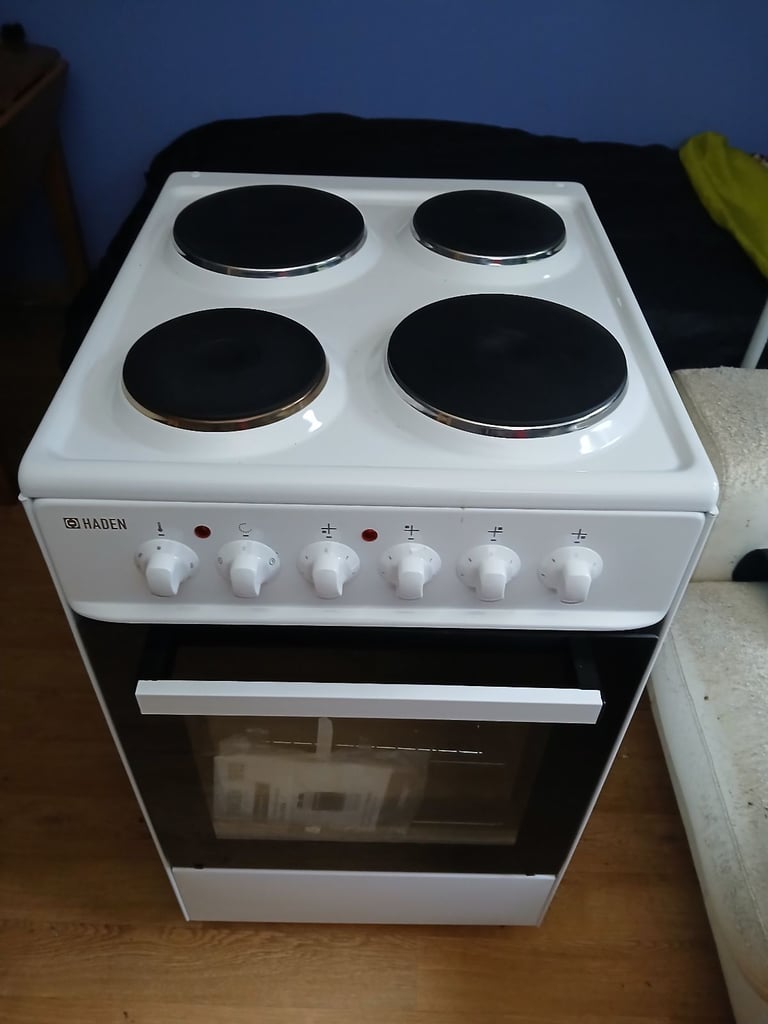 Cooker Electric *QUICK SALE* Only £75  50cm X 60cm Standard Height