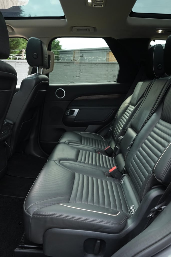 2019 Land Rover Discovery 3.0 SD V6 HSE Auto 4WD Euro 6 (s/s) 5dr ESTATE Diesel Automatic