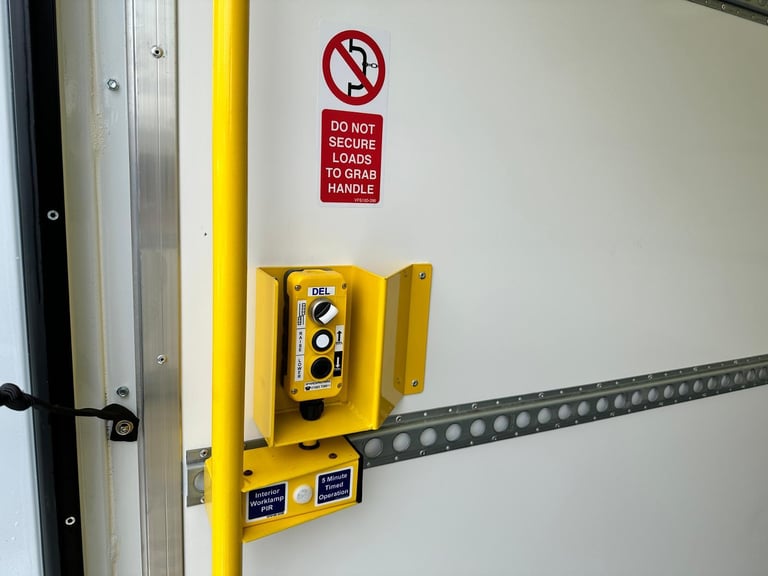 73 Reg, Ford Transit L3 Luton, FWD, Tail Lift, In Stock! Good payload 1062kg 