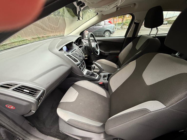 Ford, FOCUS, Hatchback, 2011, Manual, 1560 (cc), 5 doors