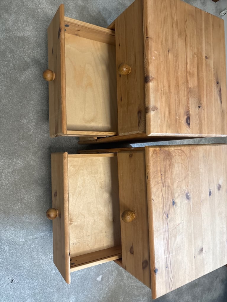 2 Woden chest of drawers 
