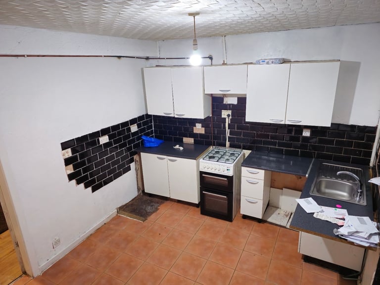 2 Bedroom House Rochdale, Manchester George st,near Milkstone Rd/town centre/trainstation