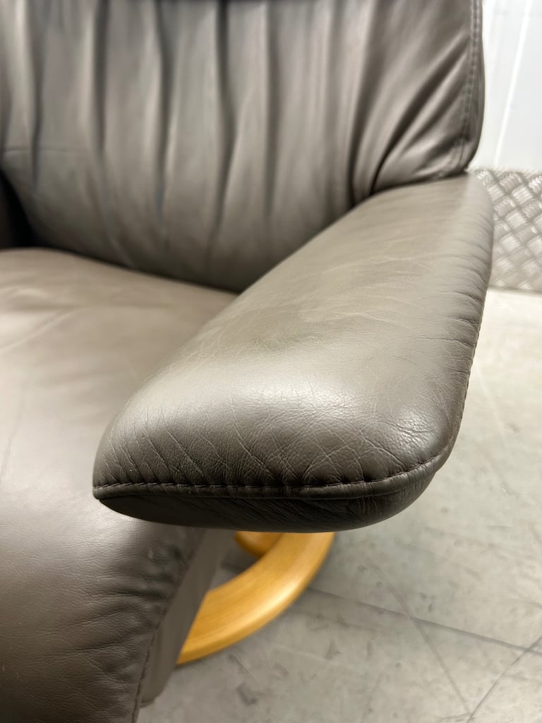 Ekornes Stressless Dream Recliner Olive Leather Chairs & Stools - Medium Size