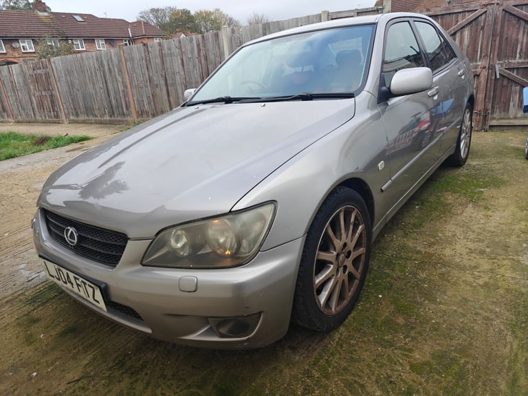 Lexus IS 200 LE Auto 2004 