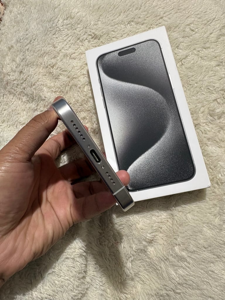 iPhone 15 Pro Max 256gb White Titanium 