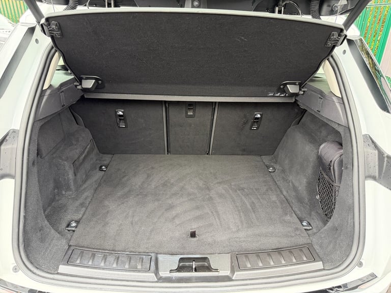 2021 Land Rover Range Rover Evoque 1.5 P300e SE 5dr Auto Hatchback Petrol Parallel PHEV Automatic