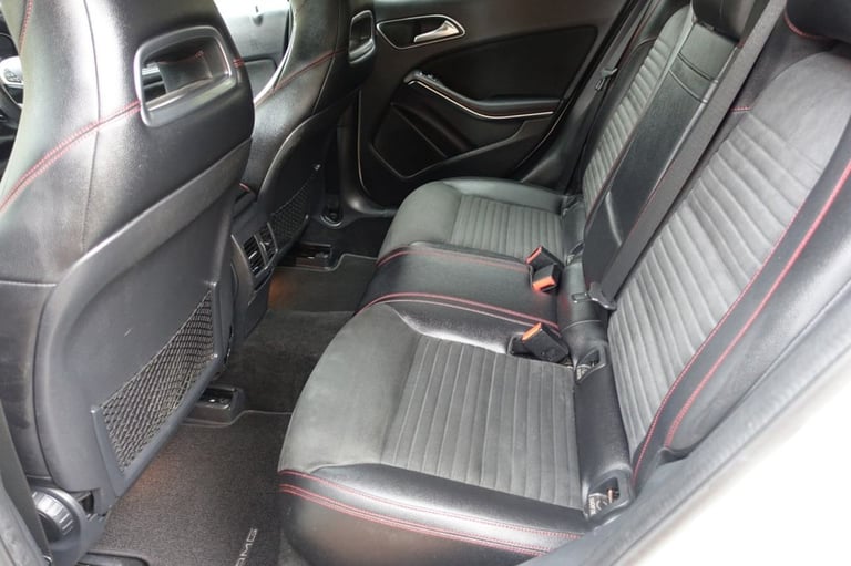 2016 Mercedes-Benz GLA GLA 200d AMG Line 5dr Auto [Executive] ESTATE DIESEL Automatic