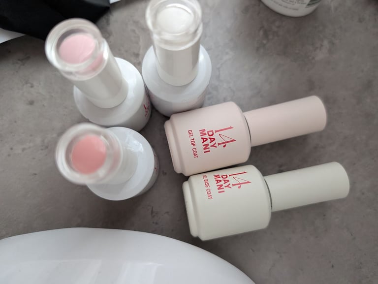 Gel manicure kit 