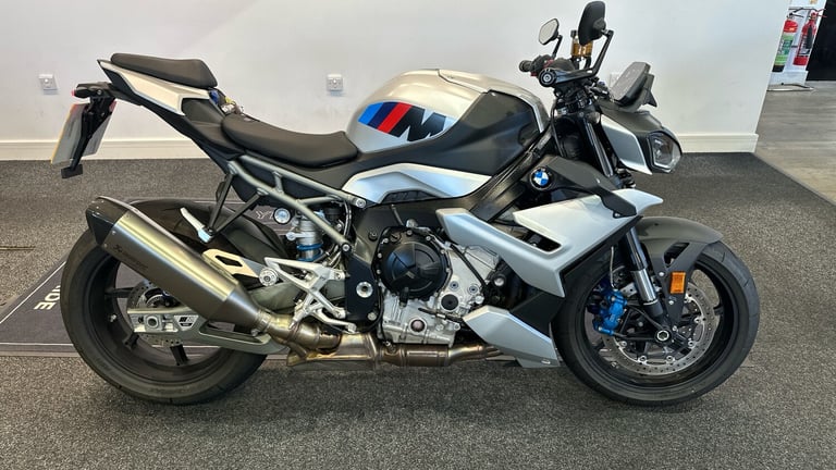 image for 2025 BMW M3 M 1000 R M Comp Pack (25MY) SPORTS PETROL Manual