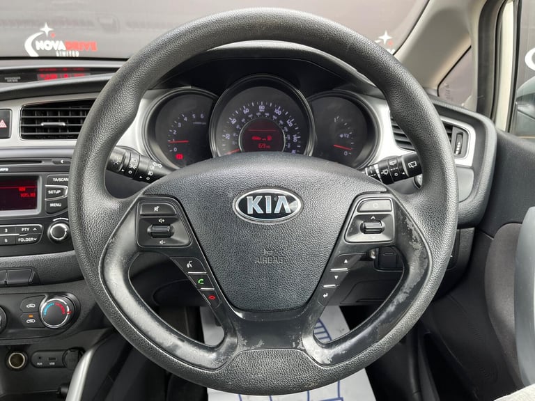 2013 Kia Ceed 1.4 CRDi 1 Euro 5 5dr HATCHBACK Diesel Manual