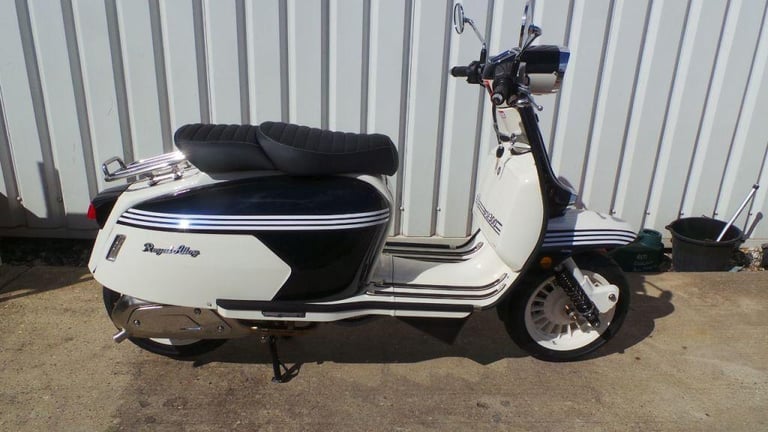 image for 2024 Royal Alloy GP300 SE Scooter 