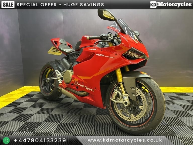 DUCATI 1199 PANIGALE HUGE SAVING ON ORIGINAL PRICE