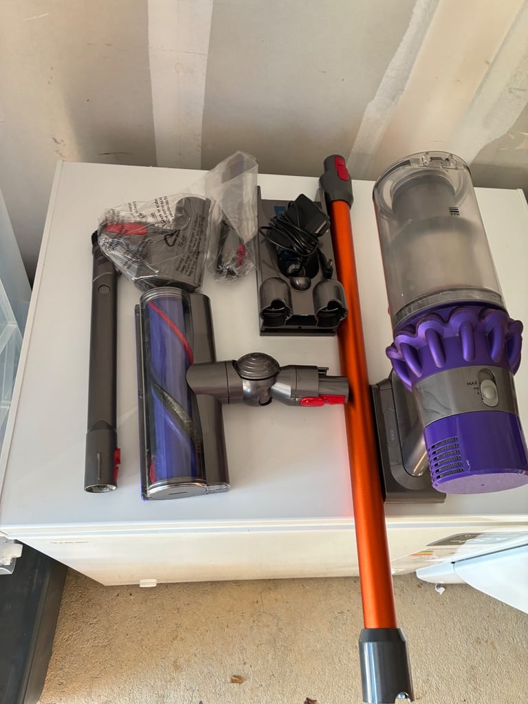 image for Dyson V10 absolute