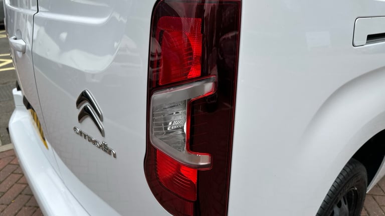 2024 Citroen Berlingo 1.5 BlueHDi 950Kg Driver Edition 130ps EAT8 [S/S] PANEL VAN DIESEL Automatic