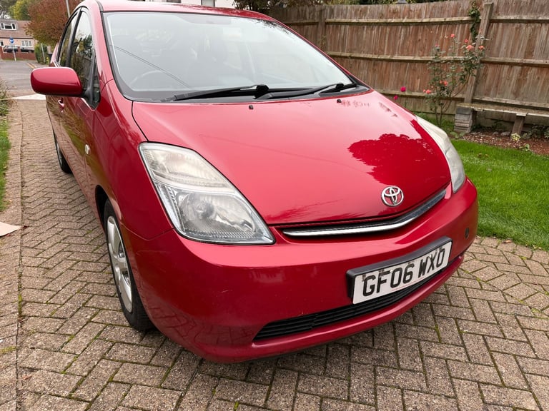 Toyota Prius Hybrid, Leather interior, £10 Road Tax