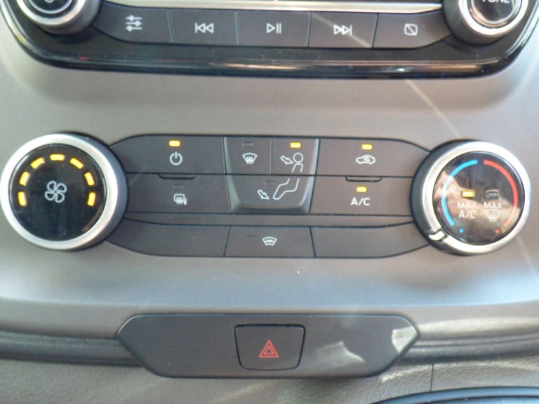 FORD TRANSIT 2.0 Transit Trend Van 350 L2 2.0L EcoBlue 130PS FWD 6 Speed Manual