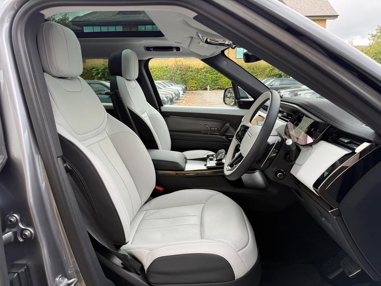 2023 Land Rover Range Rover Sport 3.0 D300 MHEV Dynamic SE SUV 5dr Diesel Auto 4WD Euro 6 (s/s) (...