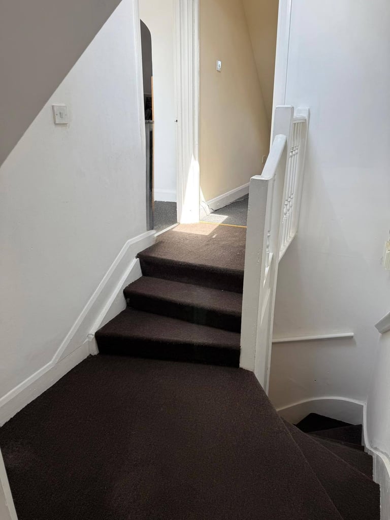2 Bedroom Flat second Floor in HA3 with Parking