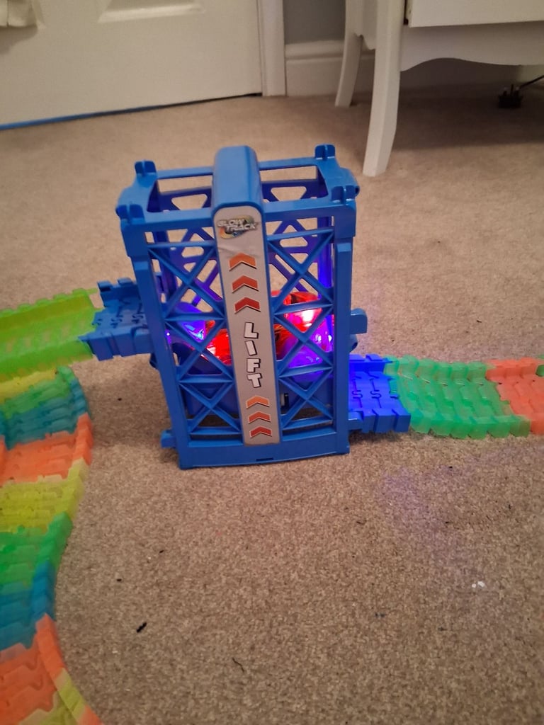 Glow track, great condition