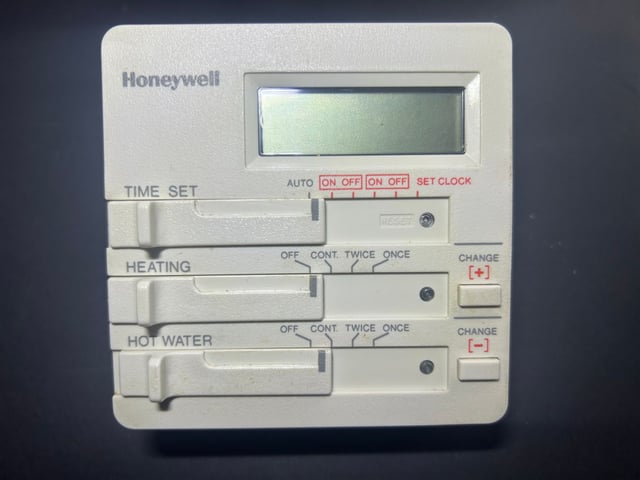 Honeywell St699 Honeywell Central Heating Programmer
