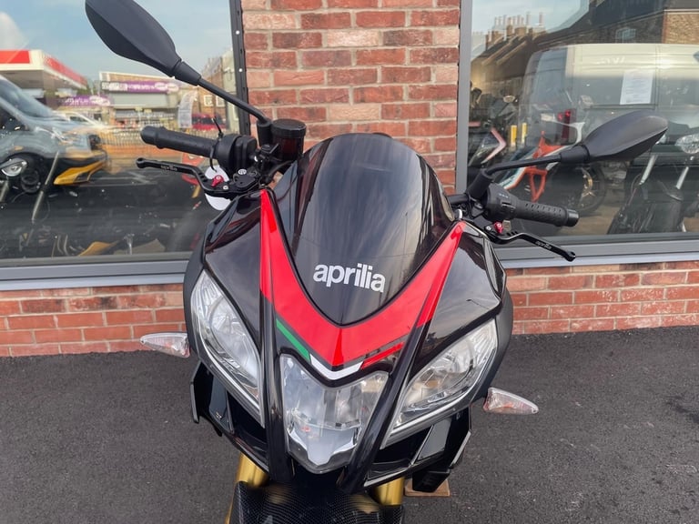 Aprilia Tuono rr 1100