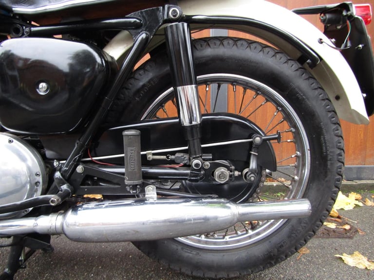 TRIUMPH TIGER T110 BONNEVILLE LOOKALIKE 1957  PRE UNIT . 8319 MILES .