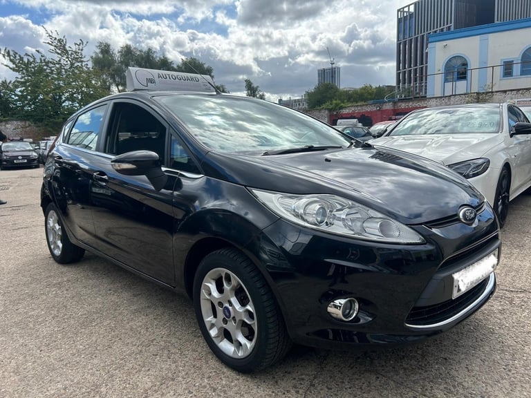 Ford, FIESTA, Hatchback, 2012, Manual, 1242 (cc), 5 doors