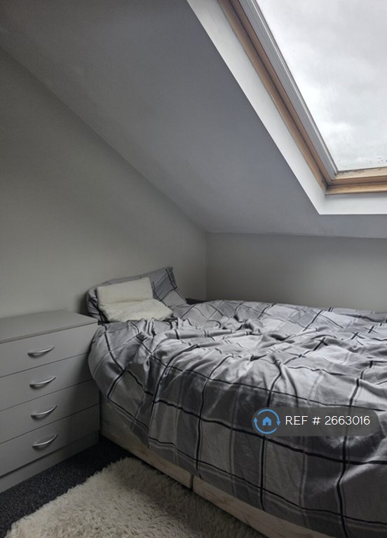 10 bedroom house in Cathays Terrace, Cardiff, CF24 (10 bed) (#2663016)