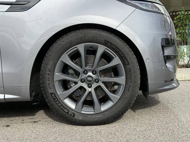 2023 Land Rover Range Rover Sport 3.0 D300 MHEV Dynamic SE SUV 5dr Diesel Auto 4WD Euro 6 (s/s) (...