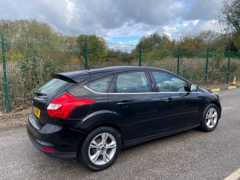 FORD FOCUS 1.6 ZETEC 11 REG BLACK 5 DOOR TIMING BELT REPLACED MOT JULY 2026 LOW INSURANCE 45+MPG