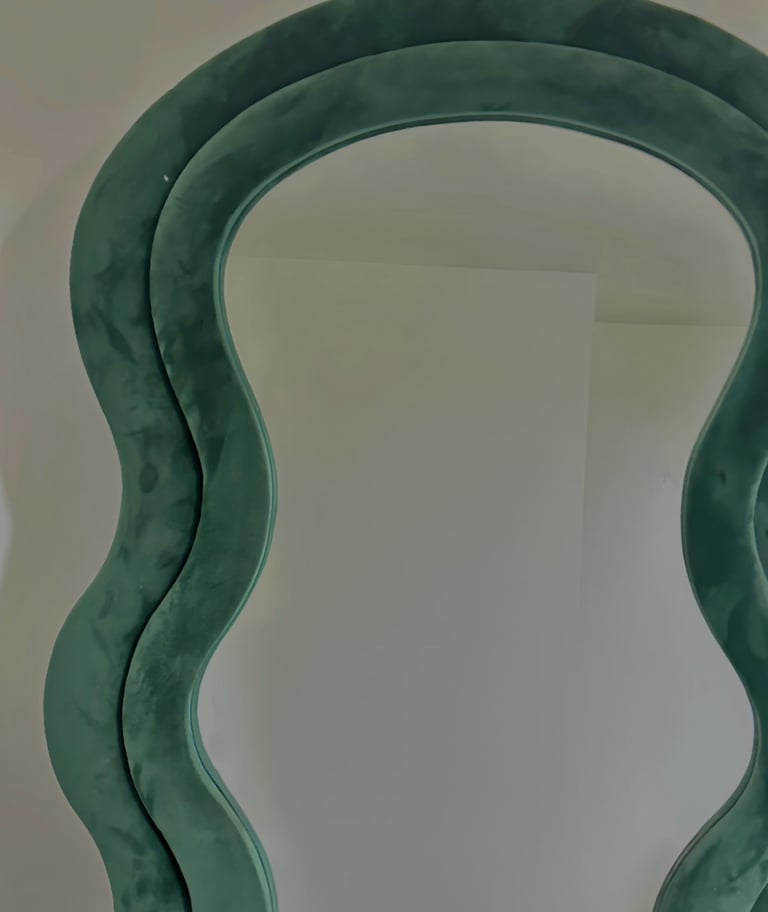 Full length mirror in an excellent condition!