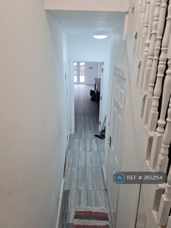 7 bedroom house in Tottenham, London, N15 (7 bed) (#2652154)